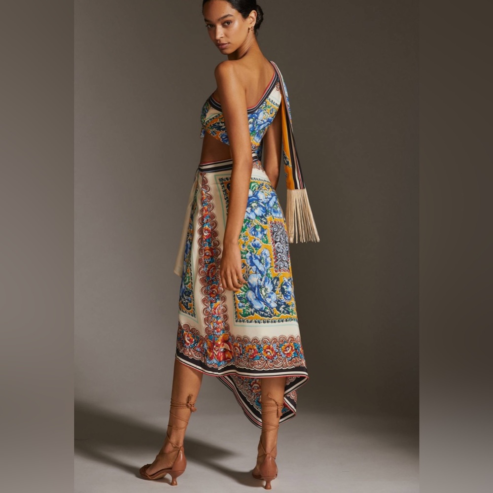 One-Shoulder Floral Scarf-Print Dress in Blue and Gold - Picture 5 of 11